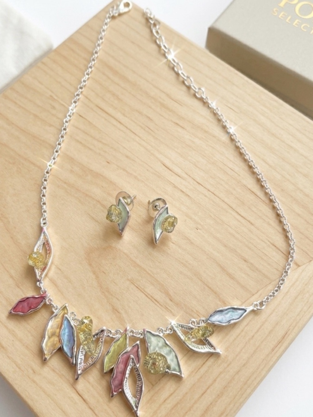 Vintage Enamel Leaf Necklace & Earring Set - Boutique NL